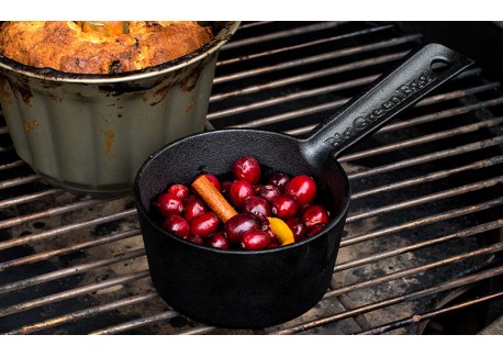 Cast Iron Sauce Pot 12 cm met Brush