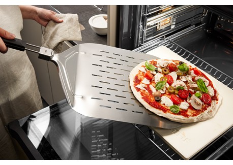 Geperforeerde Pizzaschep met Inklapbare Handgreep 63x32 cm