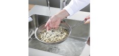 Passoire Plate avec Manche Inox Microperforée 24 cm 