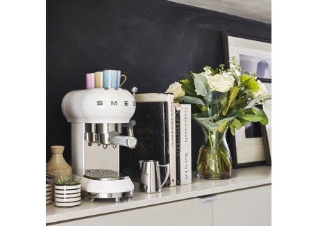 Espressomachine "50s" Compact Witte Creme ECF02CREU
