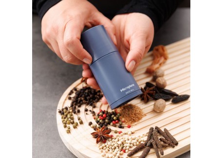 Spice Mill Nootmuskaat en Kruidenmolen Mat Denimblauw 12 cm