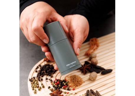 Spice Mill Nootmuskaat en Kruidenmolen Mat Eucalyptus Groen 12 cm