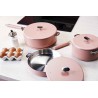 Voir la slide La Merveilleuse Poêle Inox Rose Guimauve 24 cm 1,8 l  