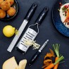 Voir la slide Gourmet Set Premium Zesteur + Râpe + Eplucheur I Inox Noir 3 Pcs 