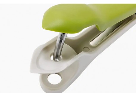 Tweezy Dénoyauteur Cerises Olives et Equeuteur à Fraises 3 en 1 Vert 1