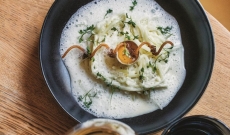 Carbonara d’asperges blanches et magret de canard fumé