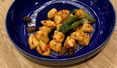 Gnocchi à la chair à saucisse pimentée italienne et radicchio rosso