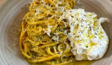 Spaghetti alla Chitarra, pesto de pistaches et burrata