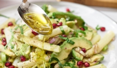 Salade composée asperges blanches et avocat