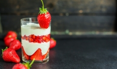 Mousse Fromage Blanc, Citron Vert & Fraises
